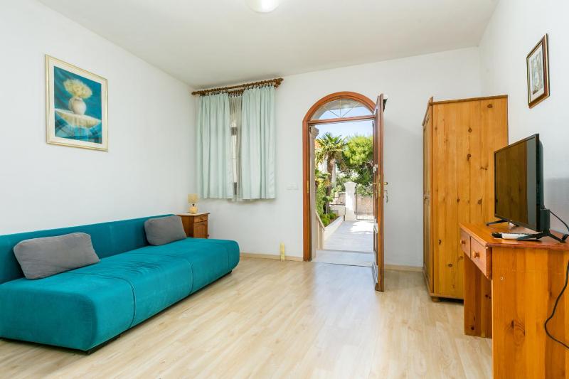 Apartments with parking space Supetar Brac - 18307 - image 33