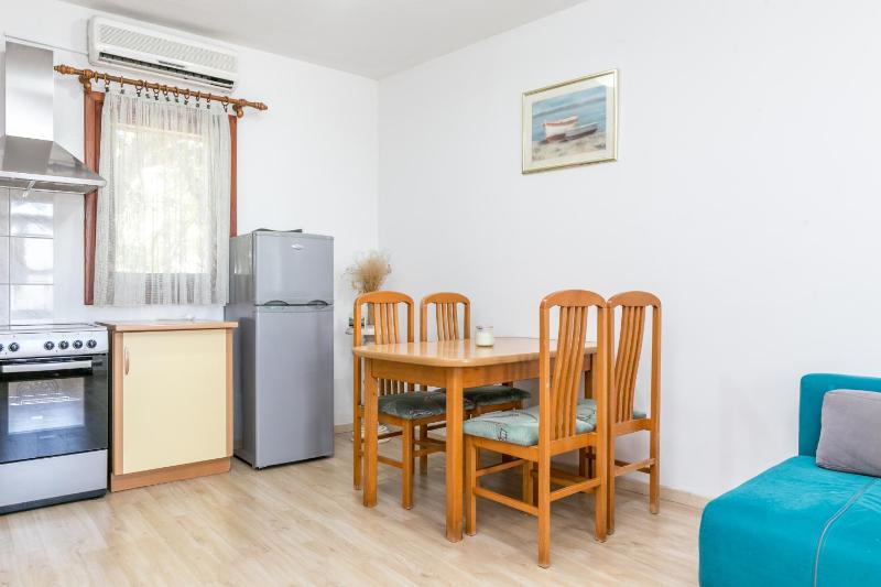 Apartments with parking space Supetar Brac - 18307 - image 34