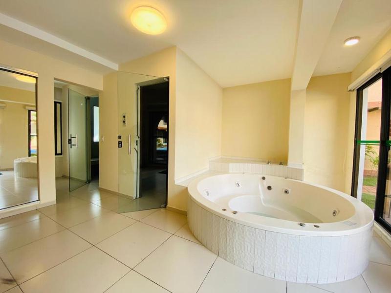 Aparthotel La Quinta - image 10