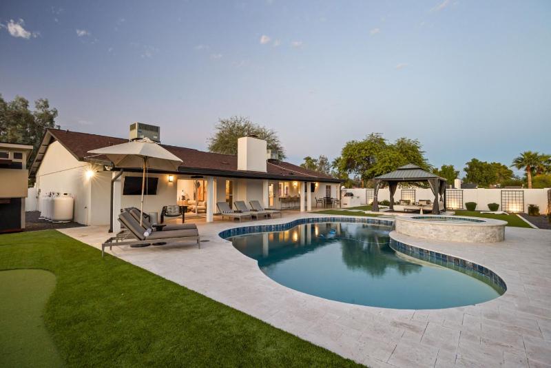 The Scottsdale Clubhouse - image 31