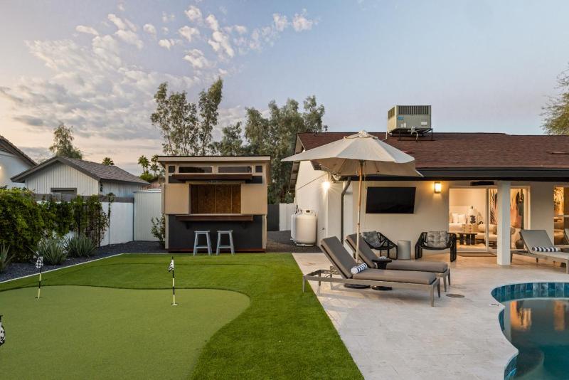 The Scottsdale Clubhouse - image 24