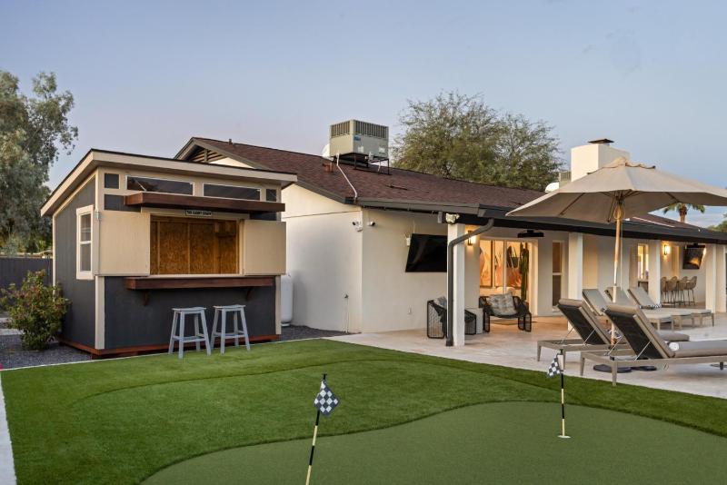 The Scottsdale Clubhouse - image 14