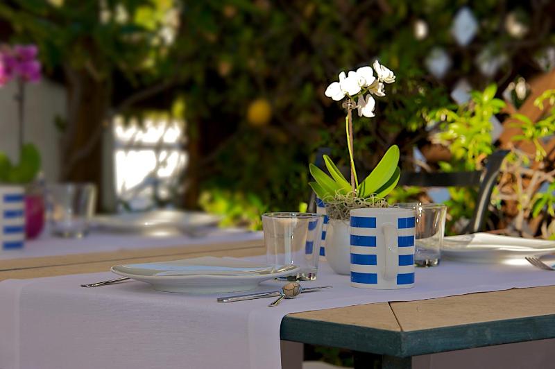 Suite with Sea View image 2