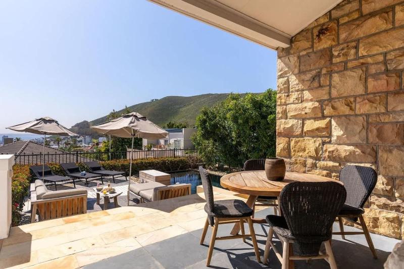 Villa Solara Fresnaye - Views Pool Jacuzzi - image 3