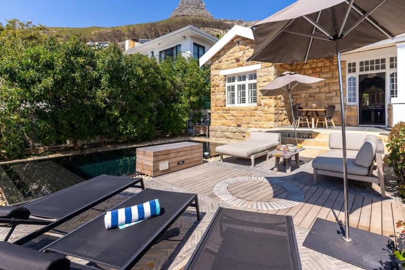 Villa Solara Fresnaye - Views Pool Jacuzzi - image 11