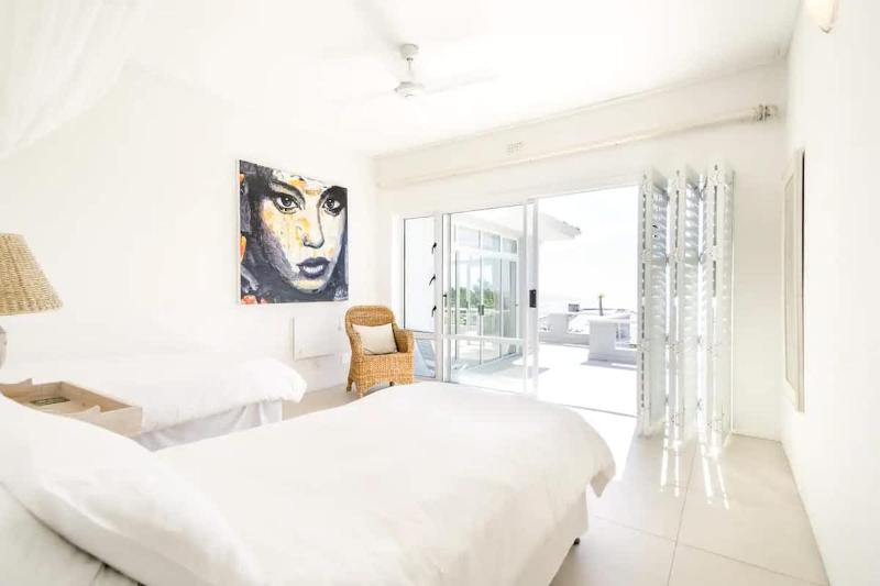 Msangasanga - Superb family Villa in Camps Bay - image 7