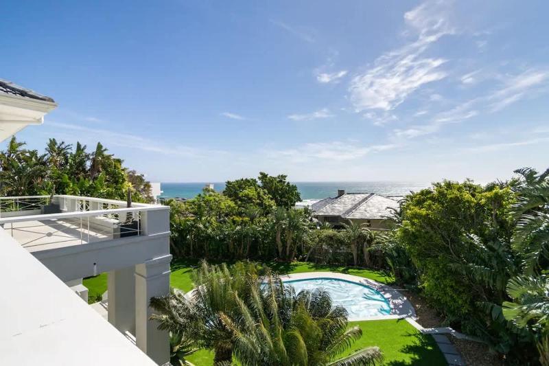 Msangasanga - Superb family Villa in Camps Bay - image 2