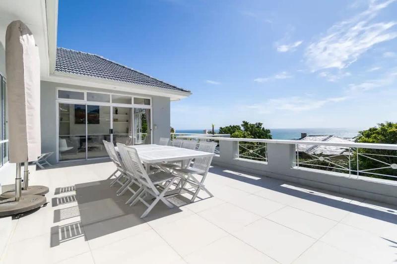 Msangasanga - Superb family Villa in Camps Bay - image 14