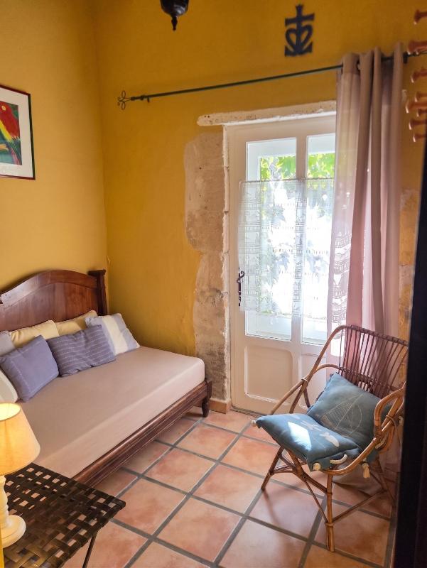 Appartement familial à Arles avec jardin et piscine - image 6