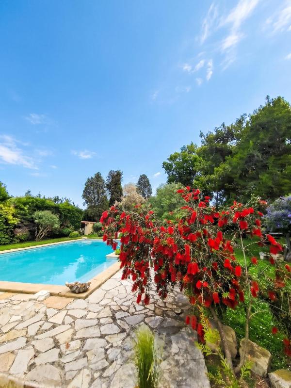 Appartement familial à Arles avec jardin et piscine - image 17