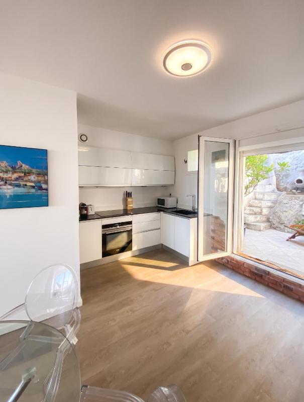 Maison chaleureuse au coeur des Calanques de Marseille + jardin - image 2