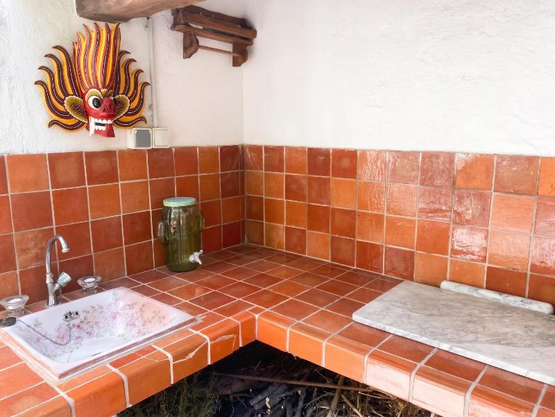 Maison chaleureuse au coeur des Calanques de Marseille + jardin - image 9
