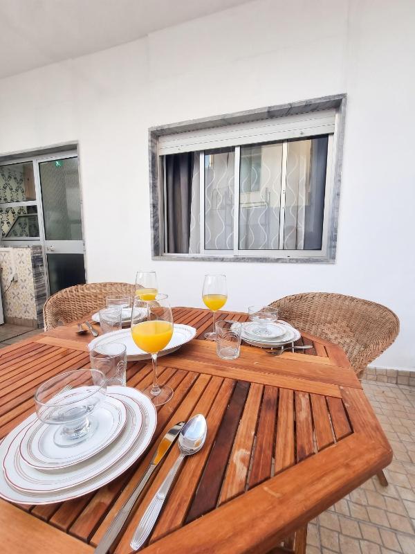 Spacious Apartment in Faro 92 m² with Terrace - image 6
