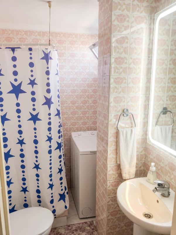 Welcoming studio in Torremolinos 45 m² with shared pool - image 2