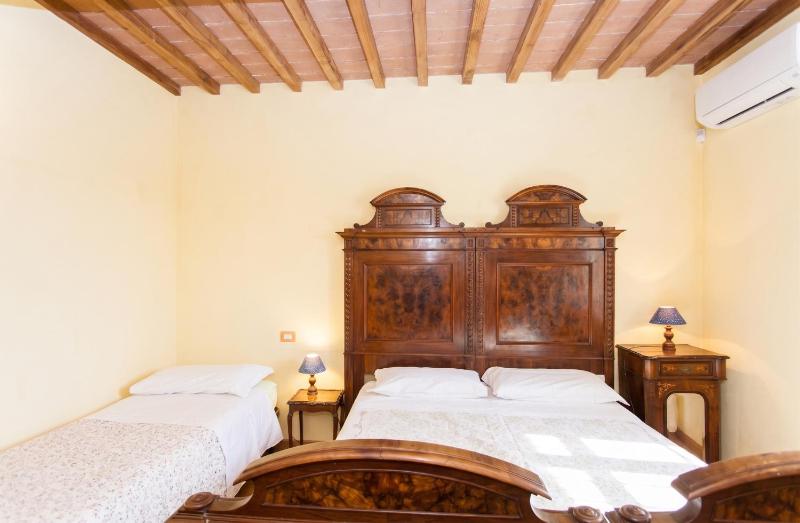 Charming house in Ramazzano - Le Pulci with shared pool - image 23