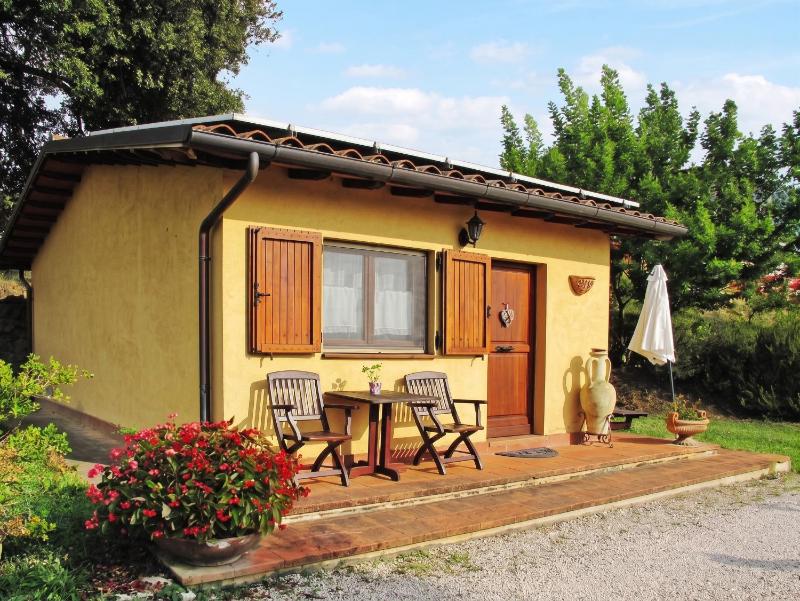 Charming house in Ramazzano - Le Pulci with shared pool - image 9