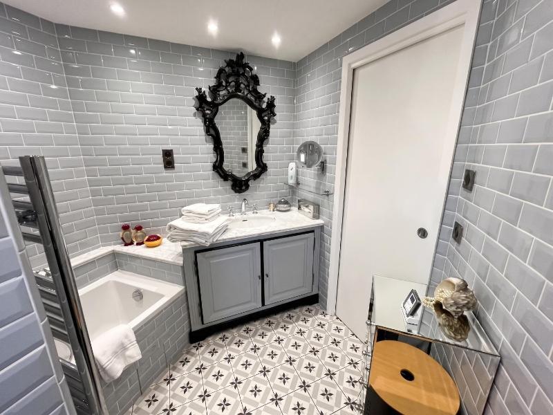 Appartement lumineux avec jacuzzi à Cannes 60 m² - image 10