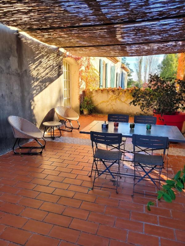 Appartement spacieux à Arles avec piscine et jardin partagé - image 5