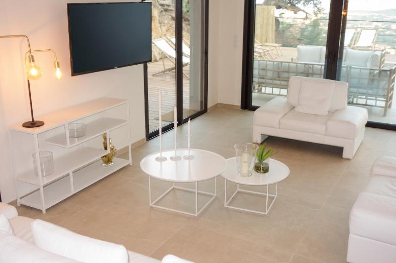 Villa avec piscine privée à Bormes-les-Mimosas - image 6