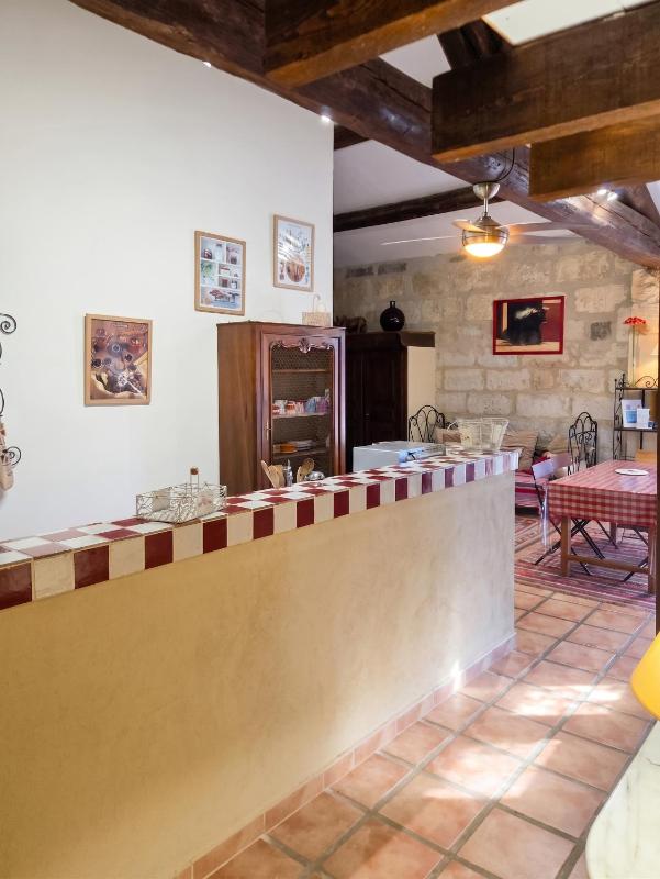 Appartement spacieux à Arles avec piscine et jardin partagé - image 7