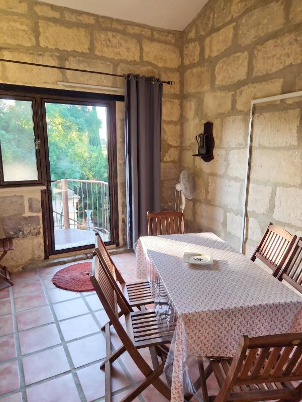 Appartement spacieux à Arles avec piscine et jardin partagé - image 9