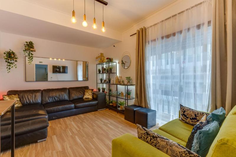 Avenue View Rooms - image 36