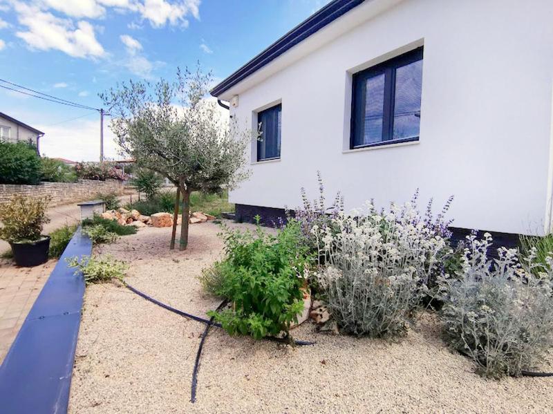 Two-storey house with pool in village of trika - image 36