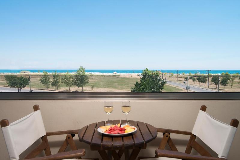Family Room with Sea View image 1