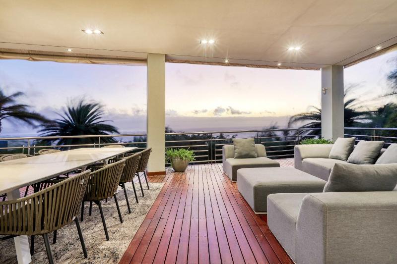 Anella - Luxurious & stylish with panoramic views - image 5