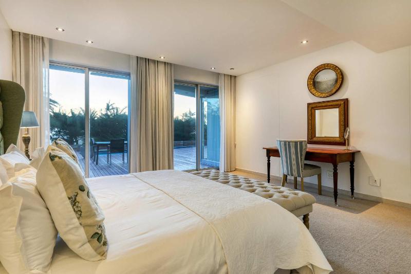 Anella - Luxurious & stylish with panoramic views - image 8