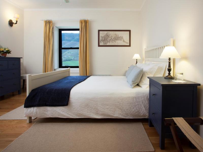 Double Room with Private Bathroom image 4