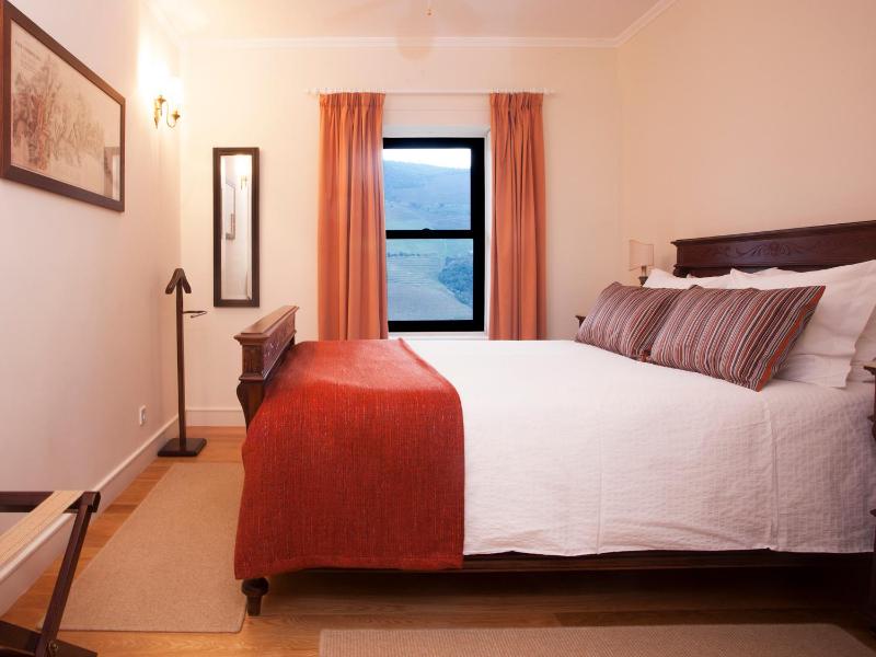 Double Room with Private Bathroom image 3