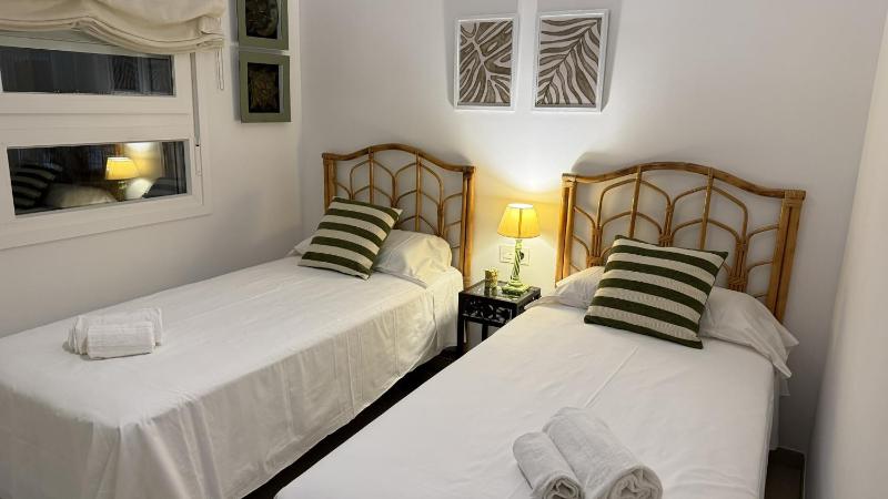 Nerja Paradise Rentals - Villa Barranco - image 9