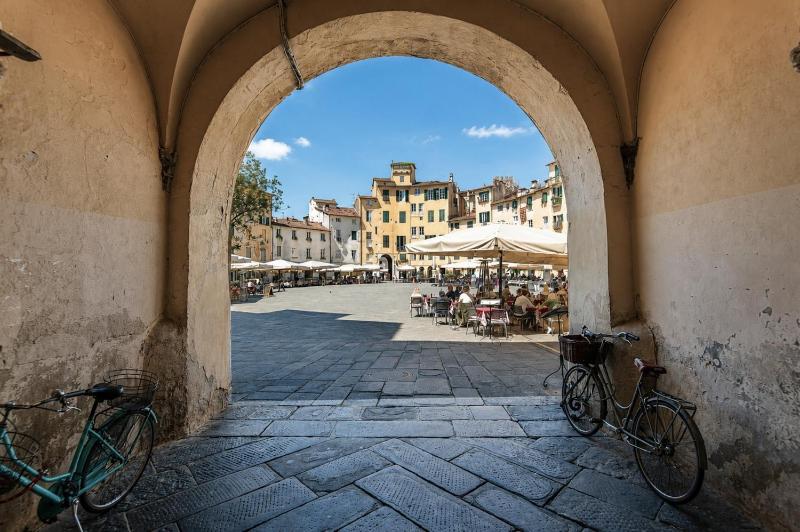 Casa di Autore in Center Town - image 42