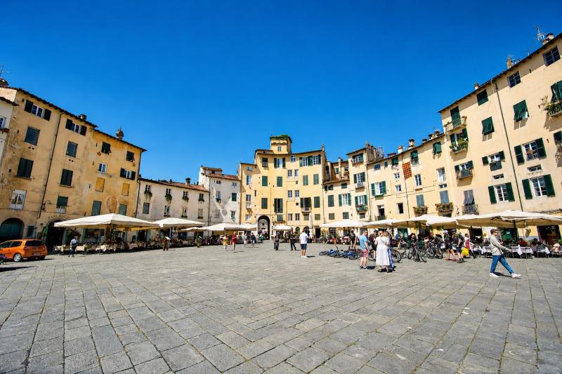 Casa di Autore in Center Town - image 11