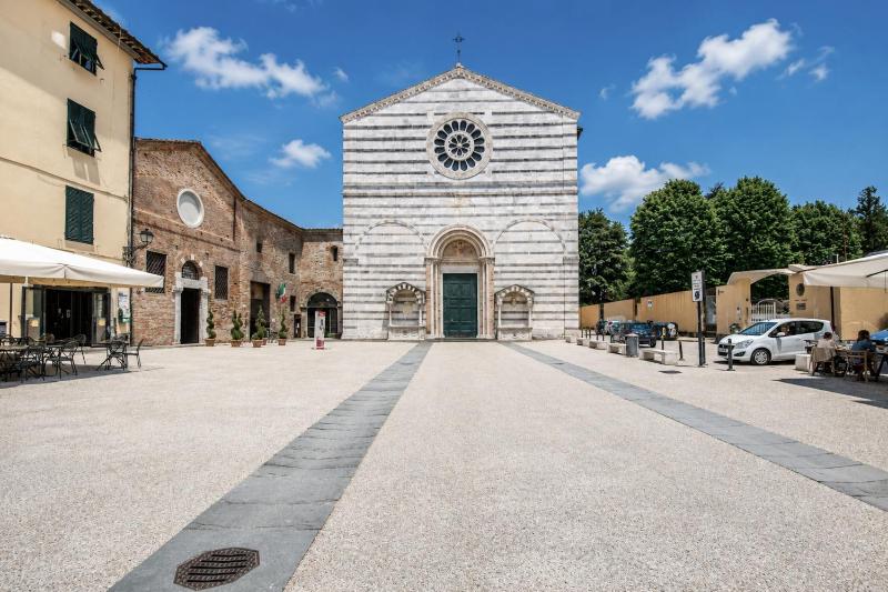 Casa di Autore in Center Town - image 32