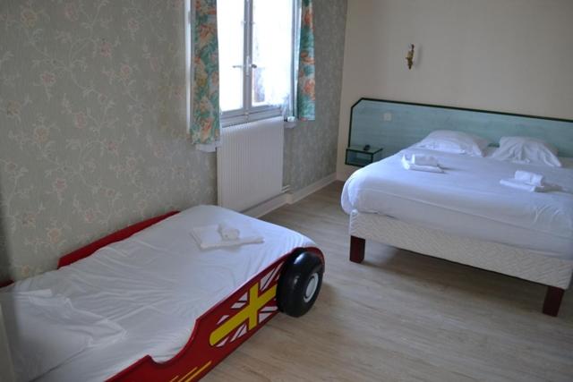 Triple Room image 2