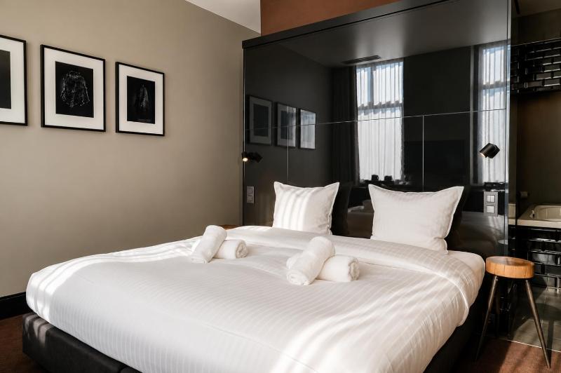 Hotel Les Nuits - image 9