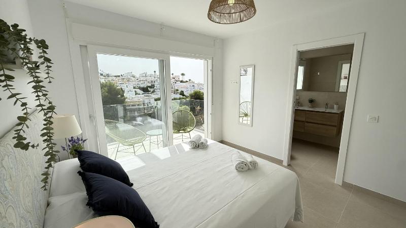 Nerja Paradise Rentals - Villa Barranco - image 7