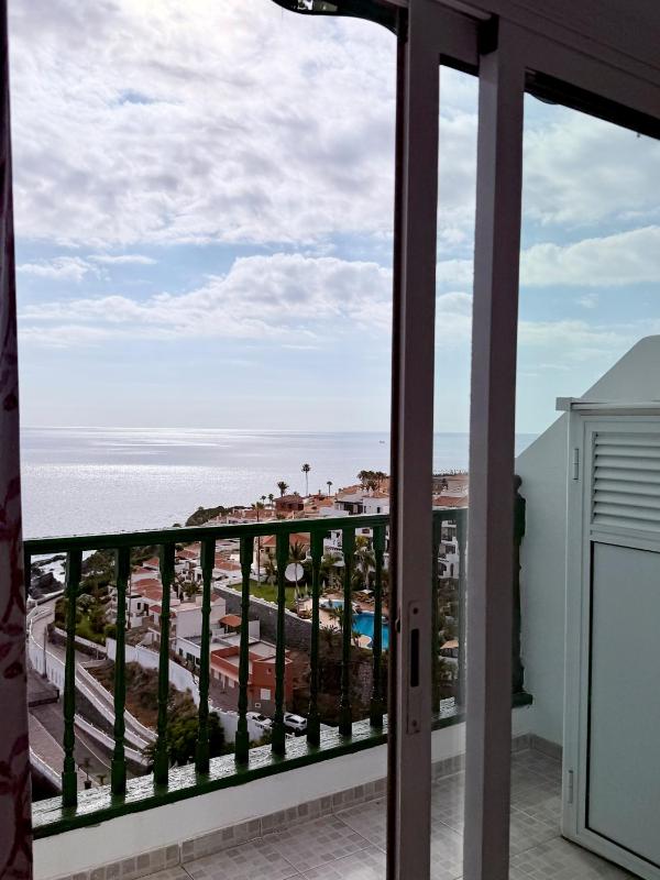 Sunset & Ocean Views Beachfront Apartment LG501 - image 25