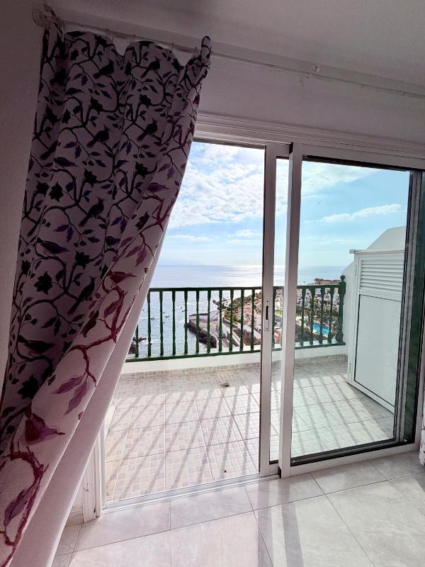 Sunset & Ocean Views Beachfront Apartment LG501 - image 11