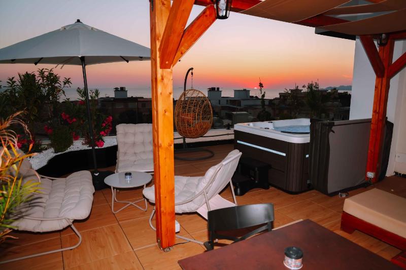 Altamar Luxury Suites & Penthouse - image 8