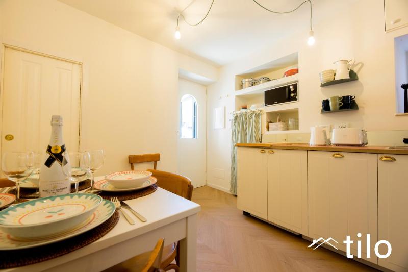 Beach 2Min | 2BR| WIFI|A/C| by Tilo - image 6