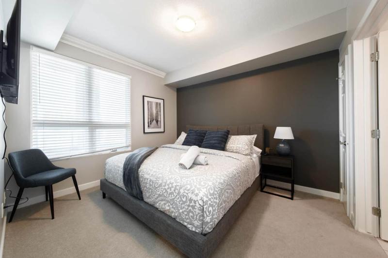 Chic Downtown Suite w/ AC & Parking | Near Rogers - image 20