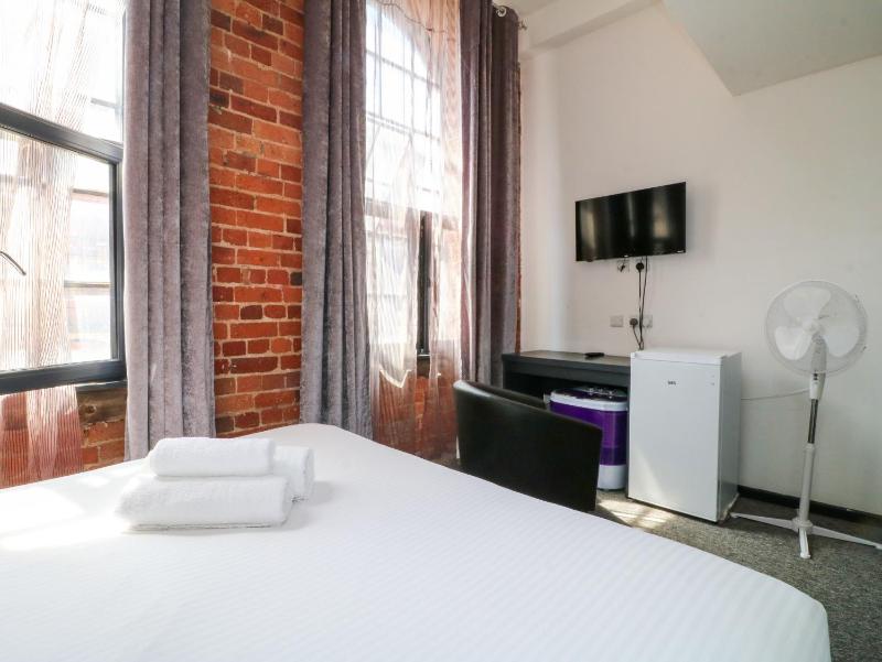 Apartment 310 - image 6