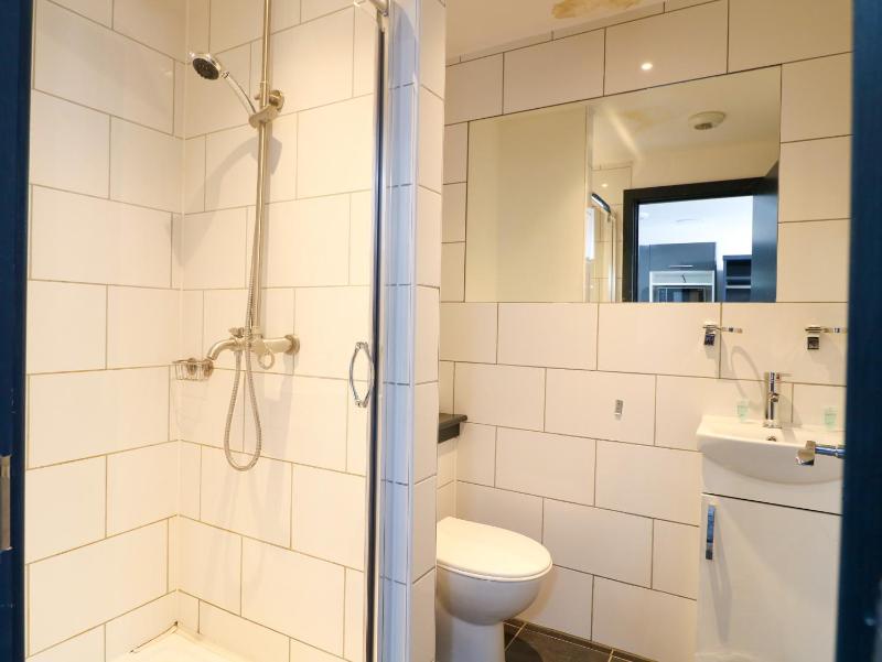 Apartment 310 - image 3