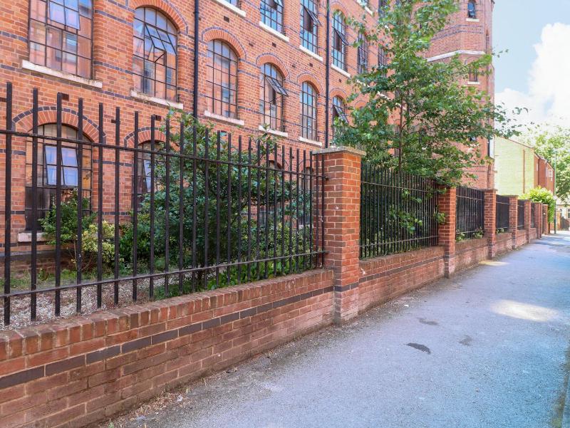 Apartment 610 - image 8