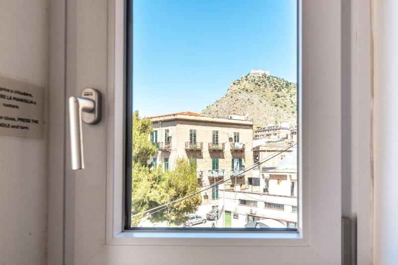 Igiea Florio Sea View Apartments by Wonderful Italy - image 15
