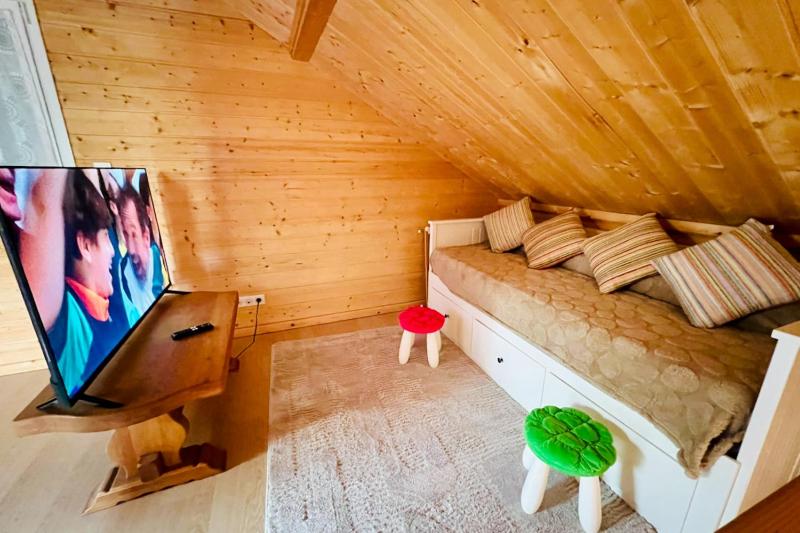 Chalet with garden and terrace in Gérardmer - image 36