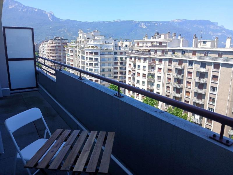 Geoffrey – T2 avec 2 balcons vue panoramique • 4 pers • Grenoble - image 9